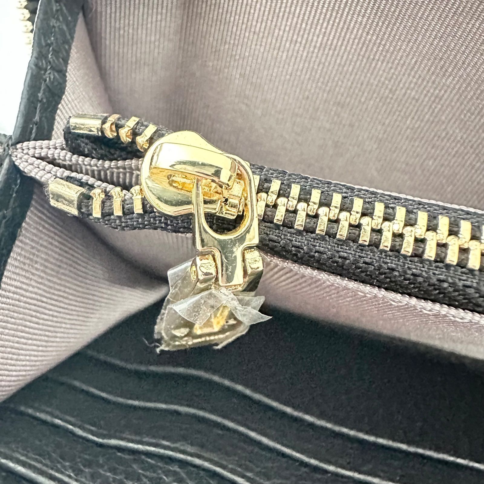 レザージュエルズ LEATHER JEWELS クロコ型押し マルチポシェット