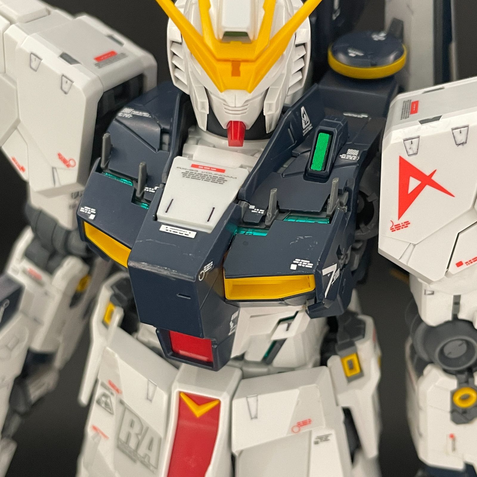 ガンプラ【ジャンク品/欠品多数】 MG 1/100 νガンダム Ver.ka 完成品