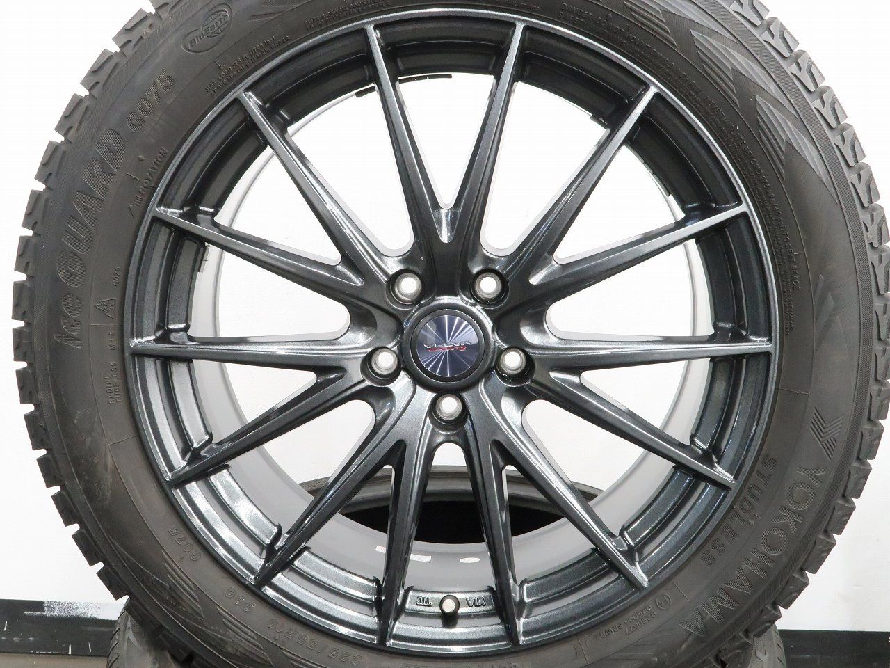 マツダ CX-5 CX-8 エクストレイル アウトバック 等に 4本 社外 19 
