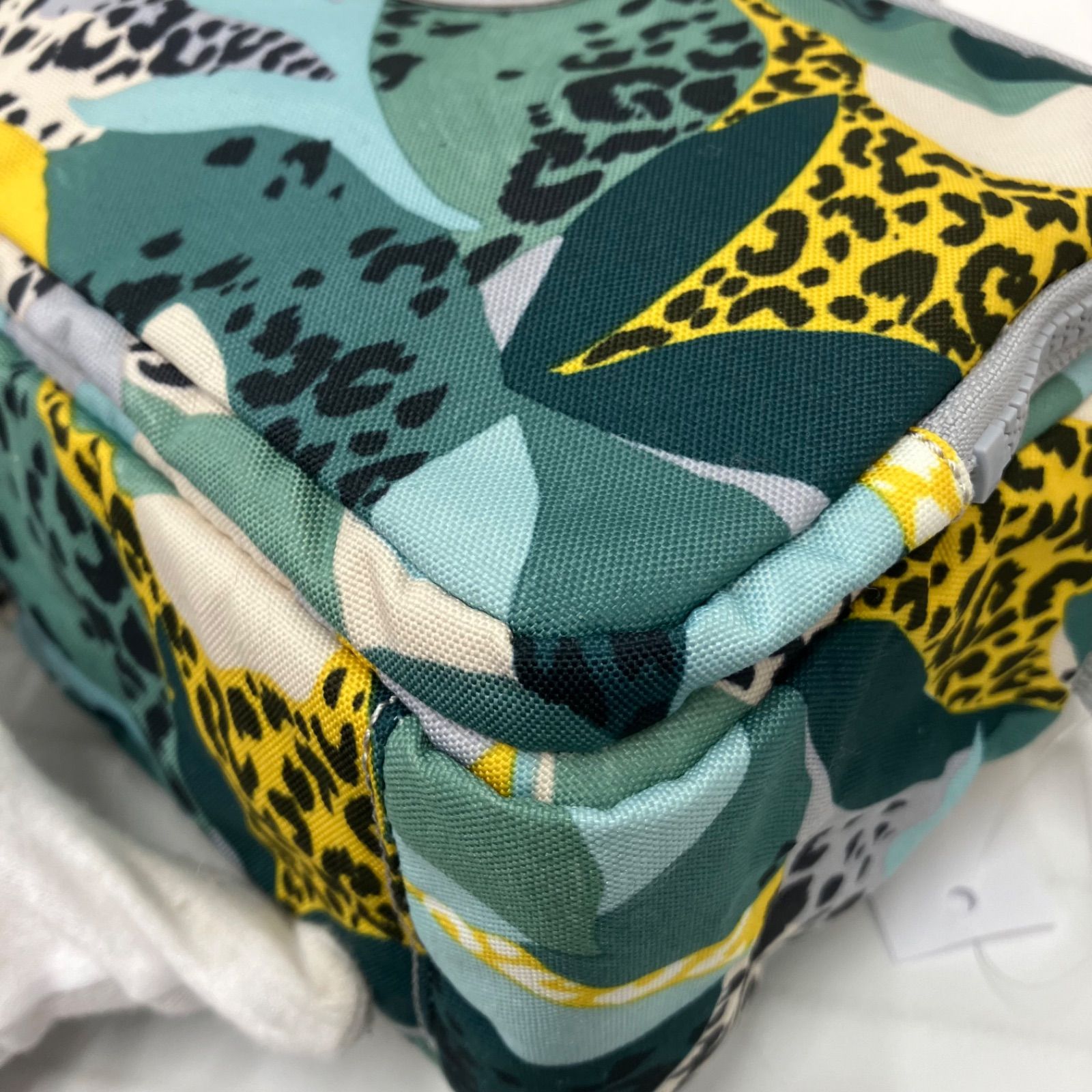 9111 KIPLING キプリング タグ付き ショルダーバッグ グリーン 9111 KIPLING キプリング タグ付き ショルダーバッグ グリーン