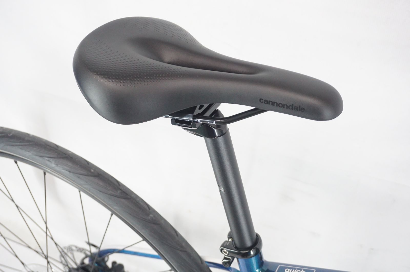 CANNONDALE 「キャノンデール」 QUICK4 DISC 2025年モデル クロス 