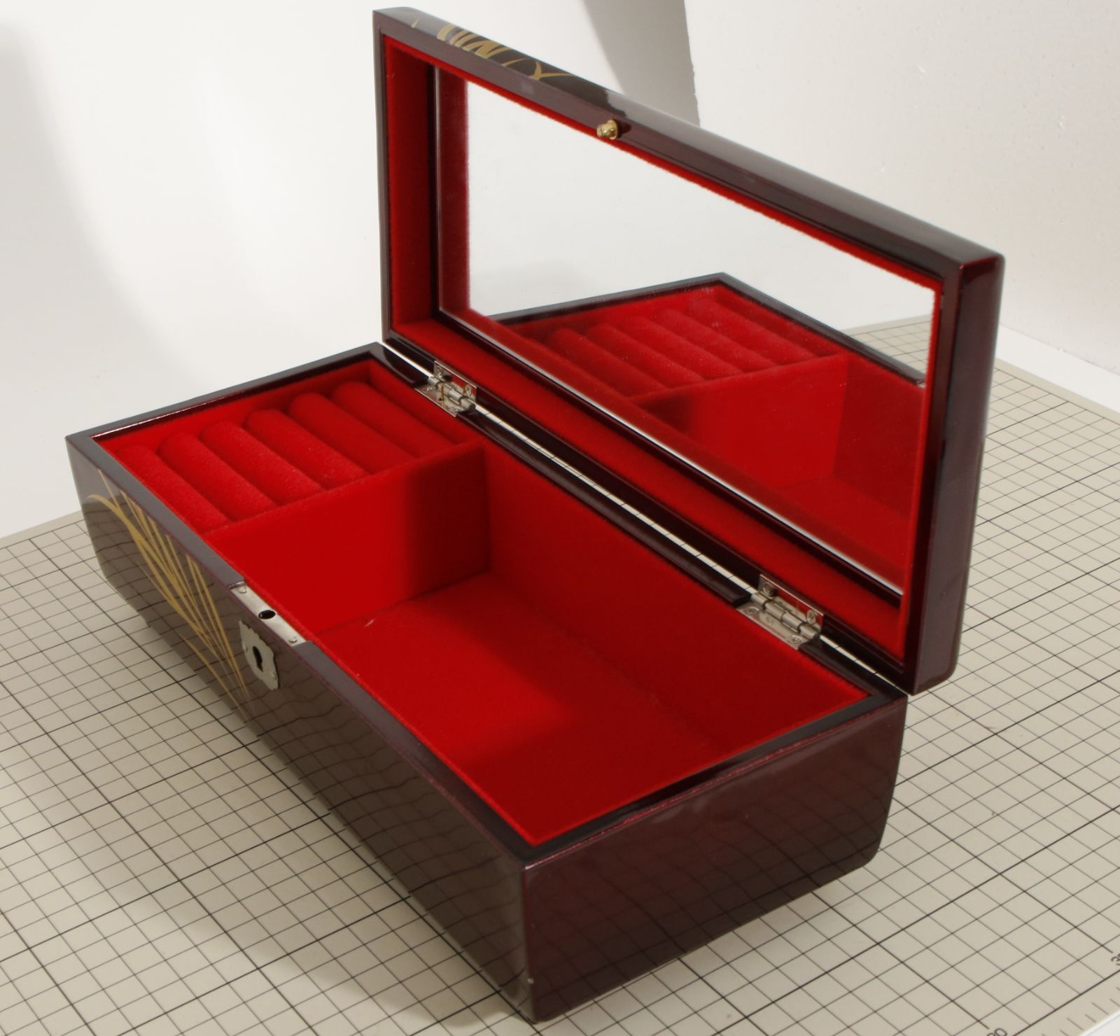 Ct2599 漆器風 金蘭蒔絵模様 ジュエリーボックス オルゴール