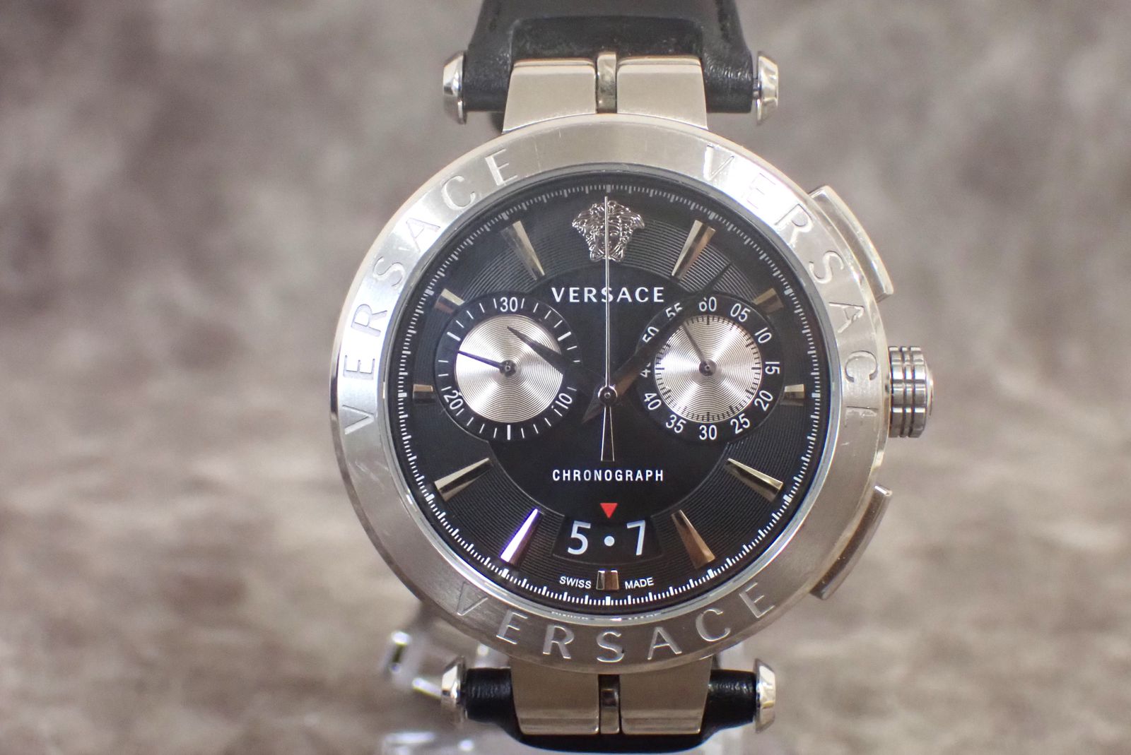 VERSACE ヴェルサーチ メデューサ VE1D クォーツ クロノグラフ メンズ