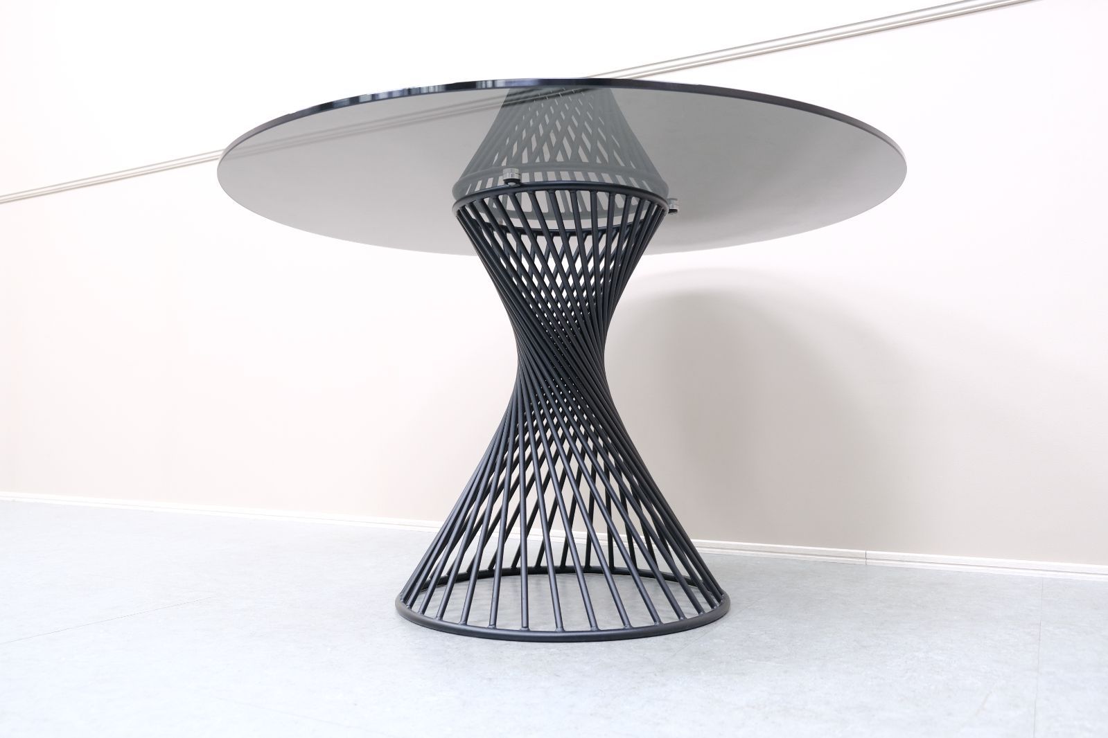 展示極美品】 Calligaris カリガリス ダイニングテーブルVORTEX - メルカリ