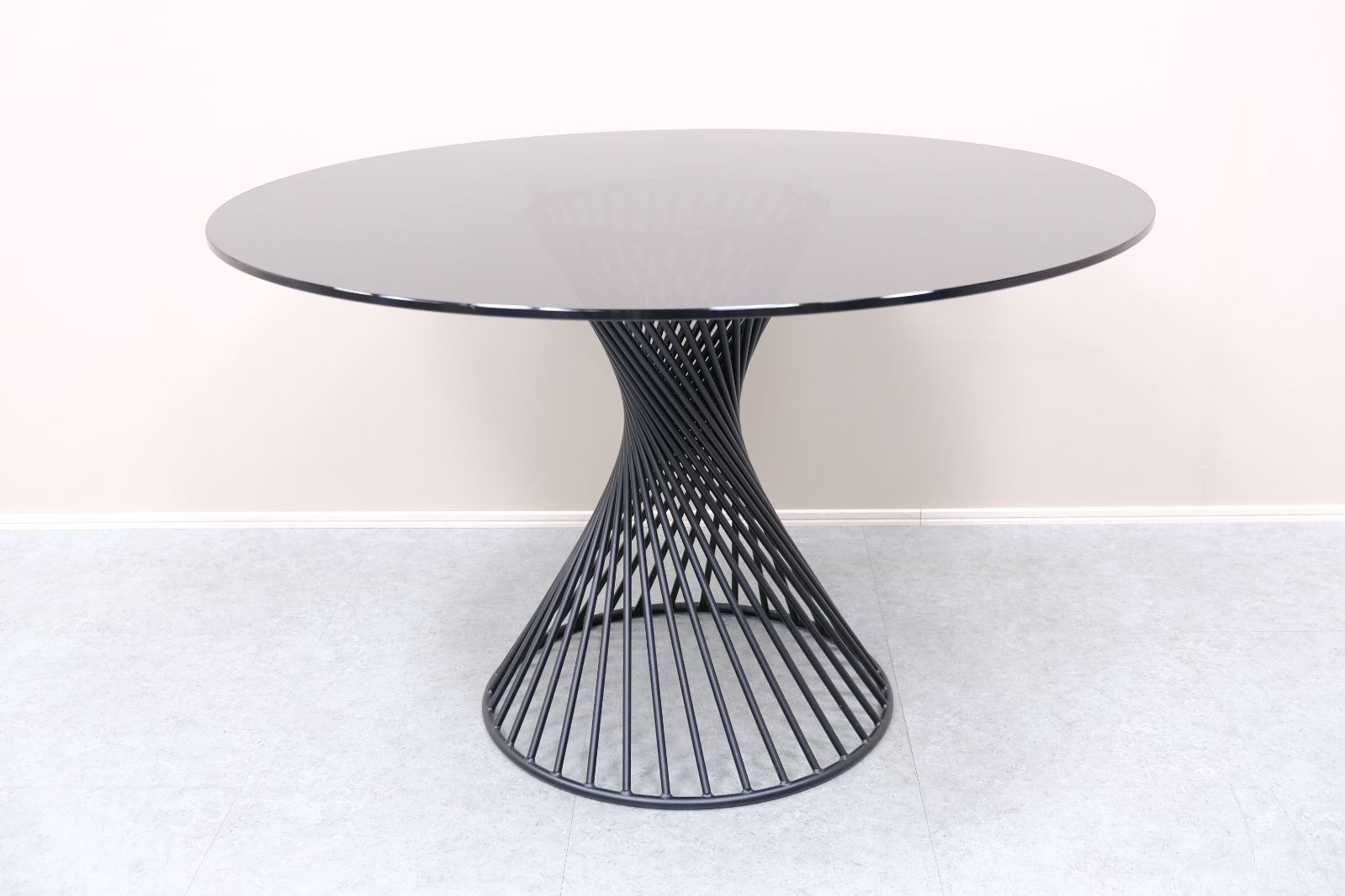 展示極美品】 Calligaris カリガリス ダイニングテーブルVORTEX - メルカリ