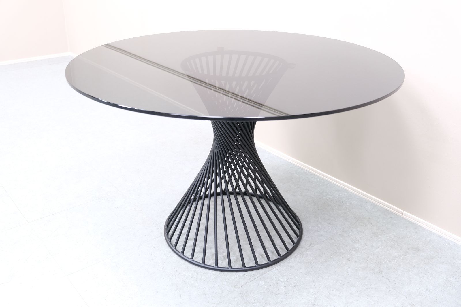 展示極美品】 Calligaris カリガリス ダイニングテーブルVORTEX - メルカリ