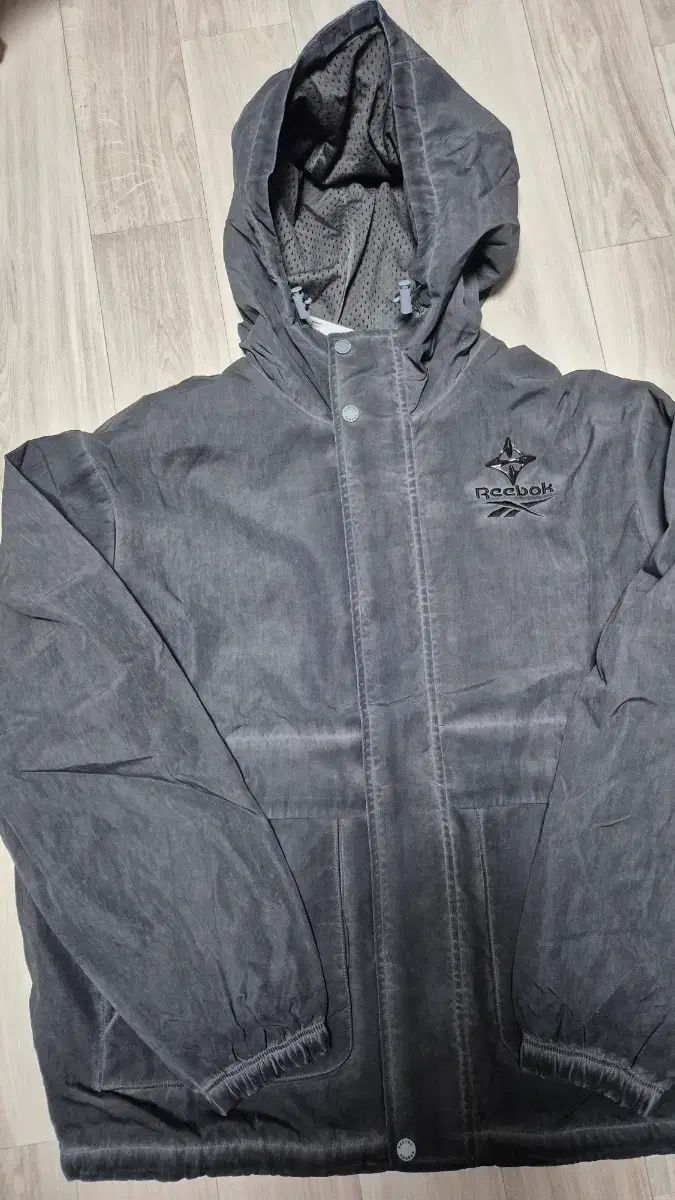 BLR ビエルアルx リーボック ダイド シティ ウィンドブレーカー グレー