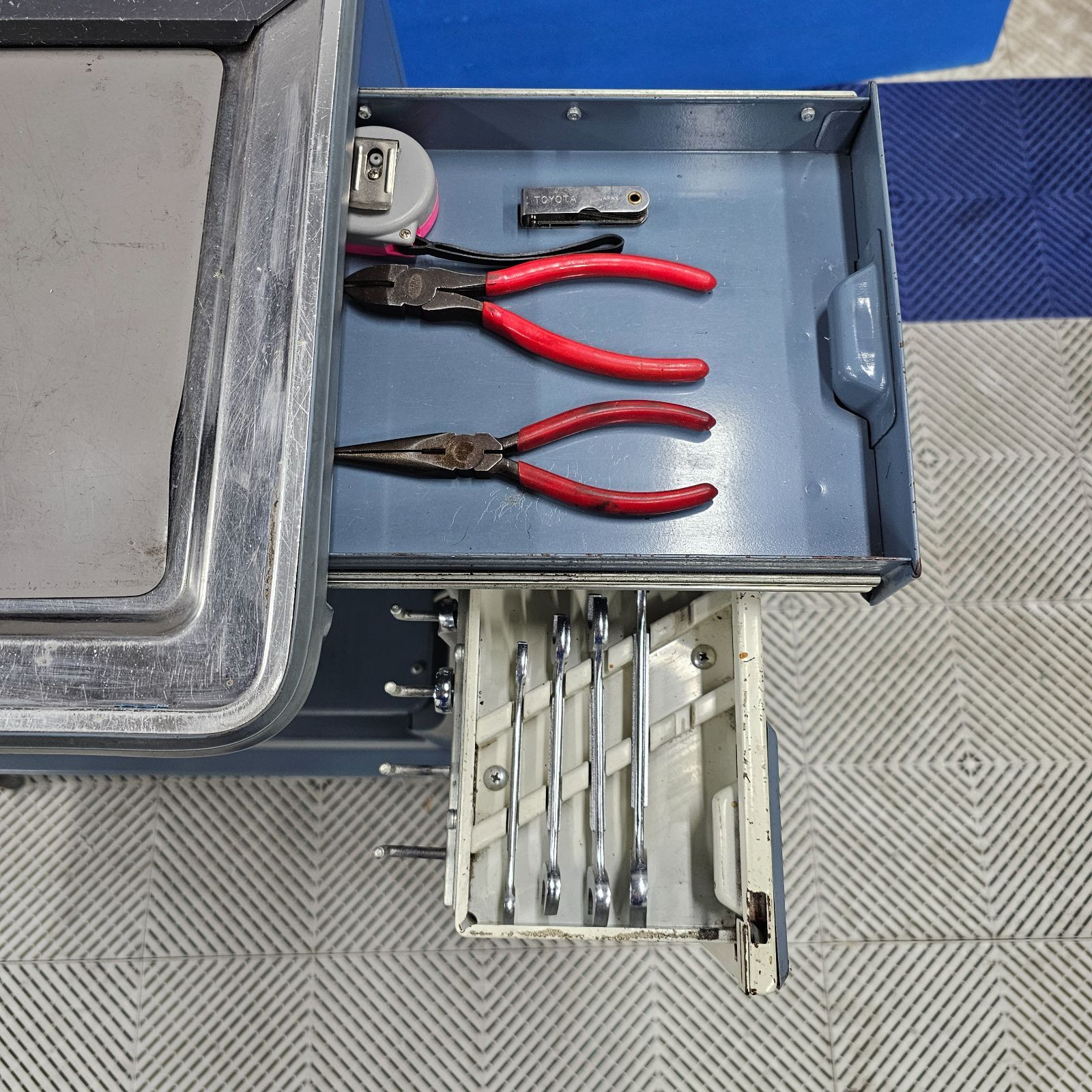 ⭐希少品⭐トヨタ純正ツールキャビネット　キャディ さいたま市引き取り限定】【希少品】トヨタ 純正ツールキャビネット