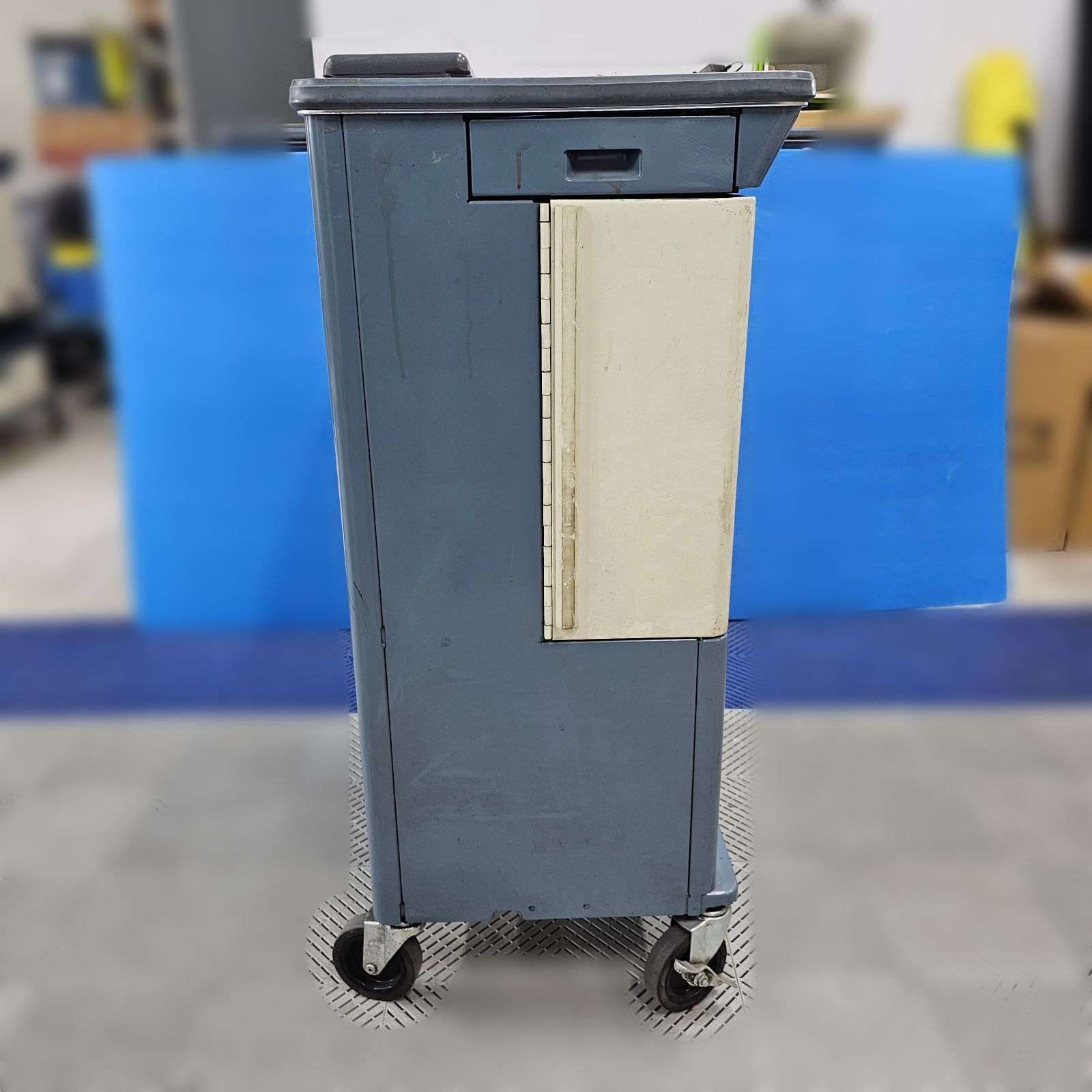 ⭐希少品⭐トヨタ純正ツールキャビネット　キャディ さいたま市引き取り限定】【希少品】トヨタ 純正ツールキャビネット