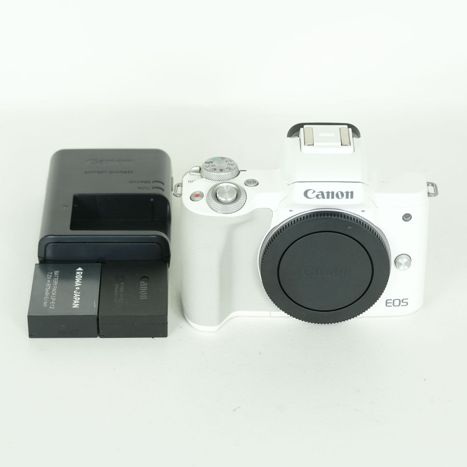 Canon EOS Kiss M ホワイト - EOS Kiss M ダブルレンズキット ホワイト 