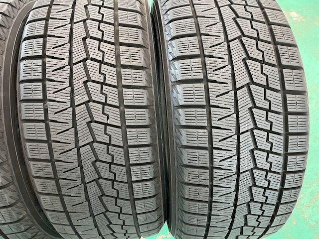 溝たっぷり】ヨコハマ アイスガード7 IG70 225/40R19 2022年製 CX-3