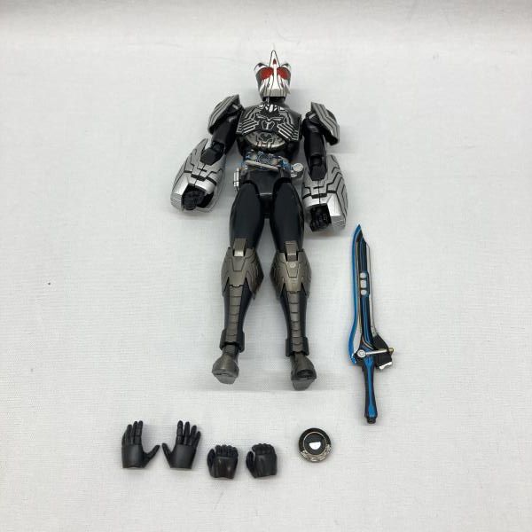 中古】バンダイ S.H.Figuarts 仮面ライダーオーズ サゴーゾコンボ 本体