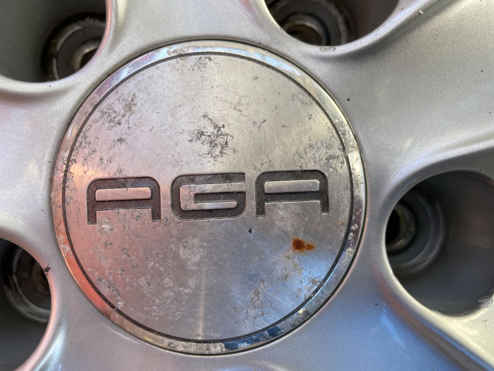 AGA アルミホイール 16インチ 7.0J +45 PCD112 5H＆BRIDGESTONE