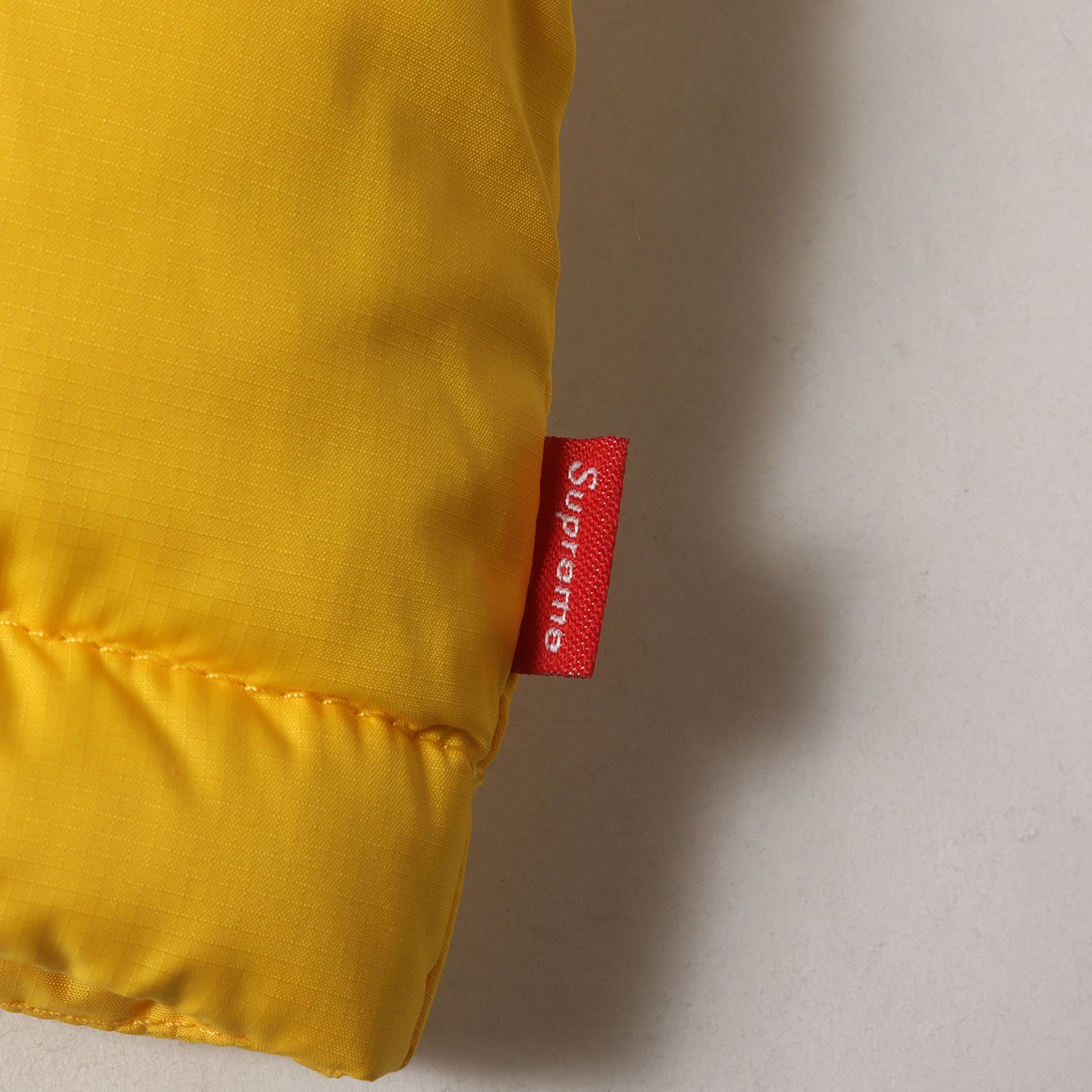 新品】Supreme シュプリーム ジャケット イエロー ブラック サイズ:M 