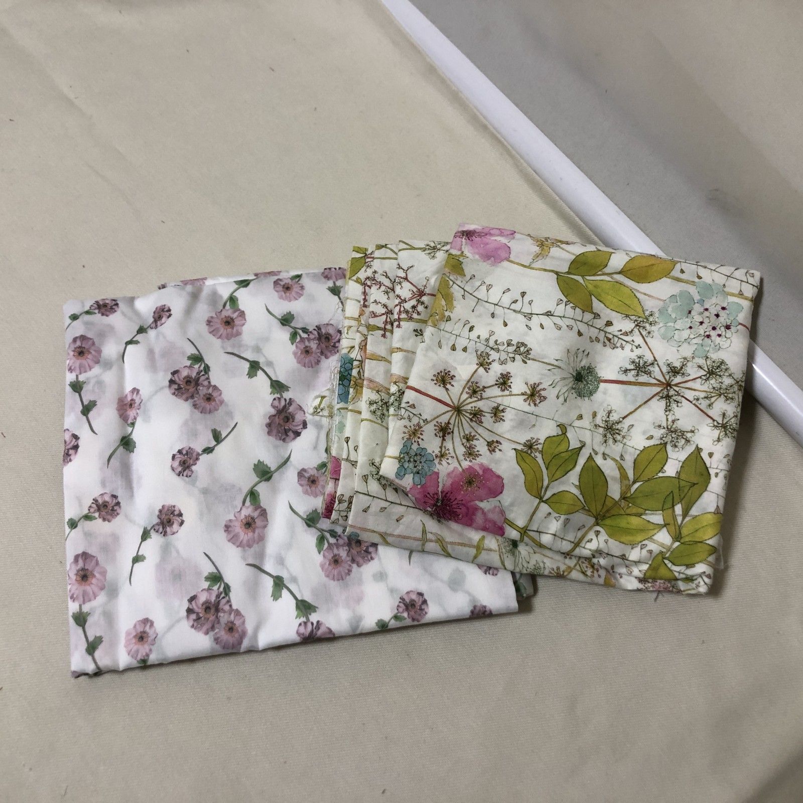 手芸素材・材料 H820 LIBERTY リバティ 花柄 薄手生地 2枚セット