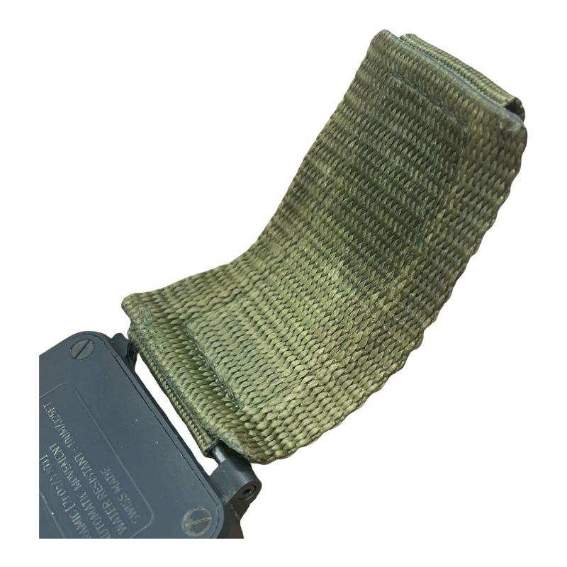 自動巻き カーキ文字盤