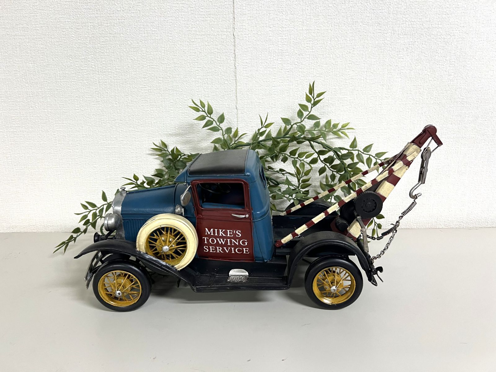  クラシックレッカー車 ブリキ製 自動車 オブジェ オイルディフューザー 置物 インテリア小物