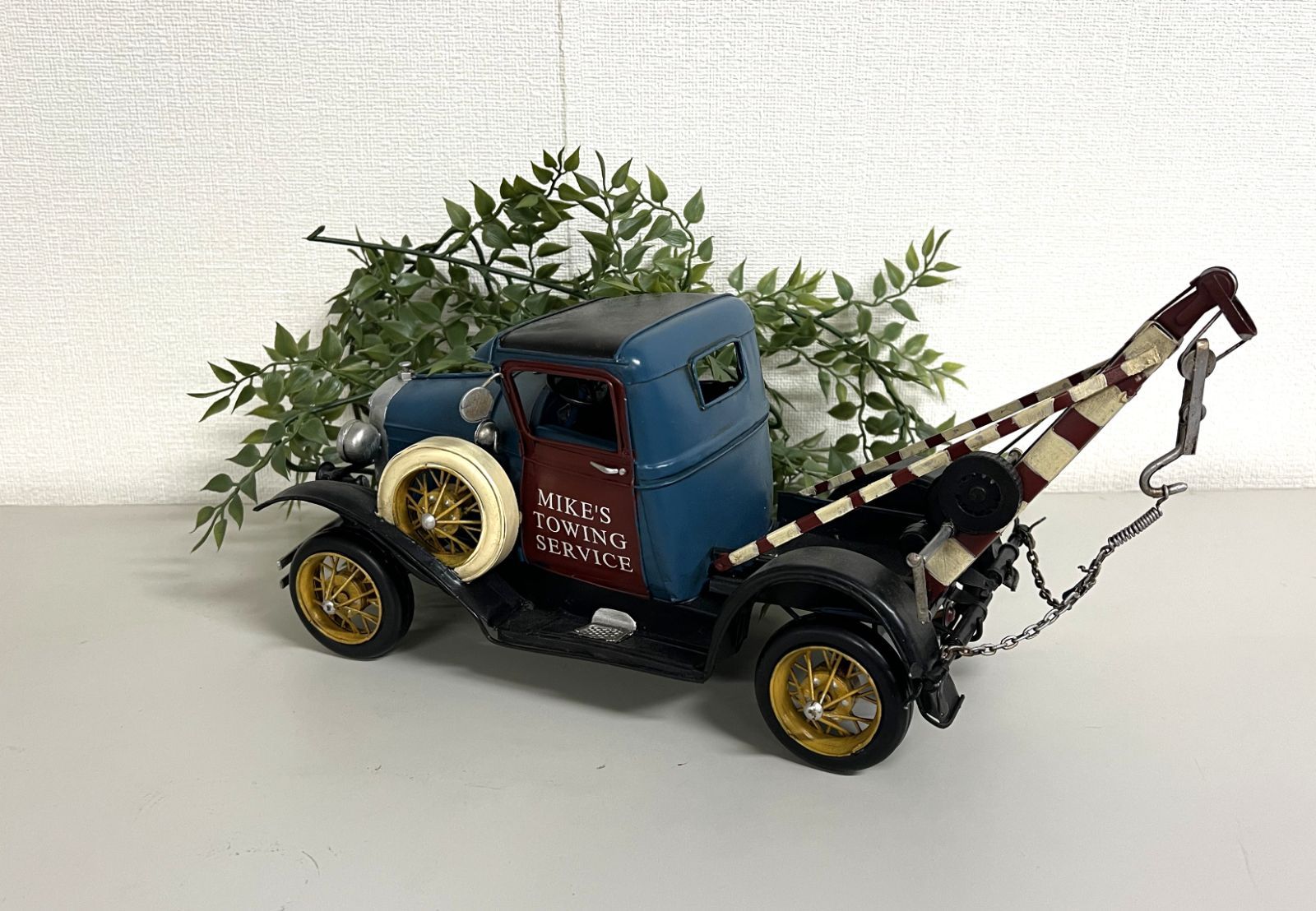 自動車 オブジェ