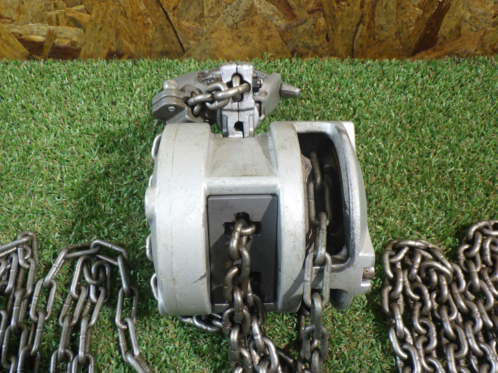 重量物の搬送などに