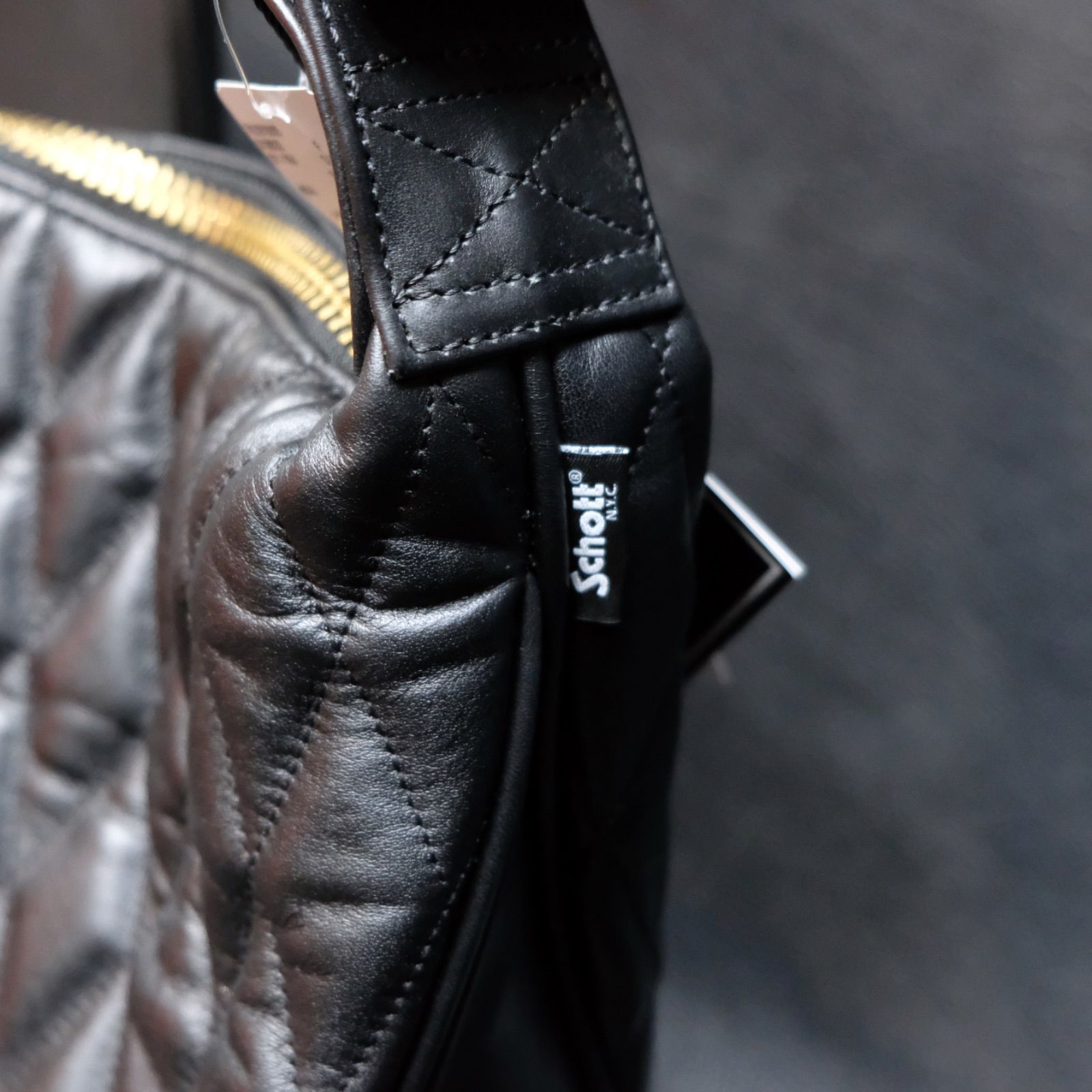 SCHOTT（ショット） schott ボディバッグ キルティング ブラック 