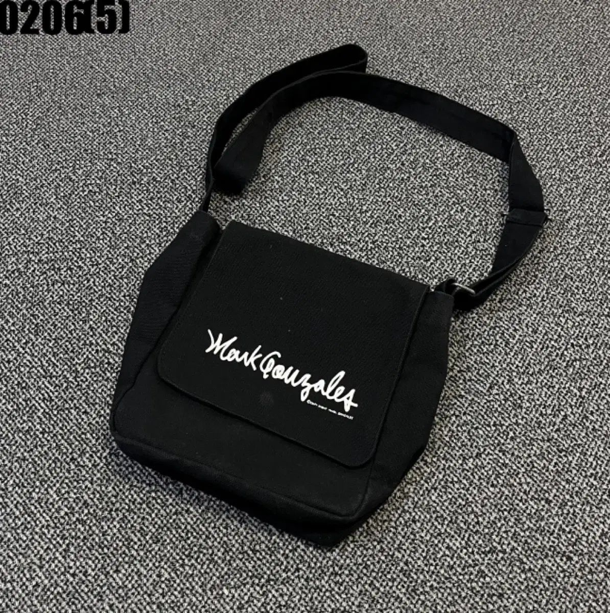マークゴンザレス ブラック メッセンジャーバッグ 0206