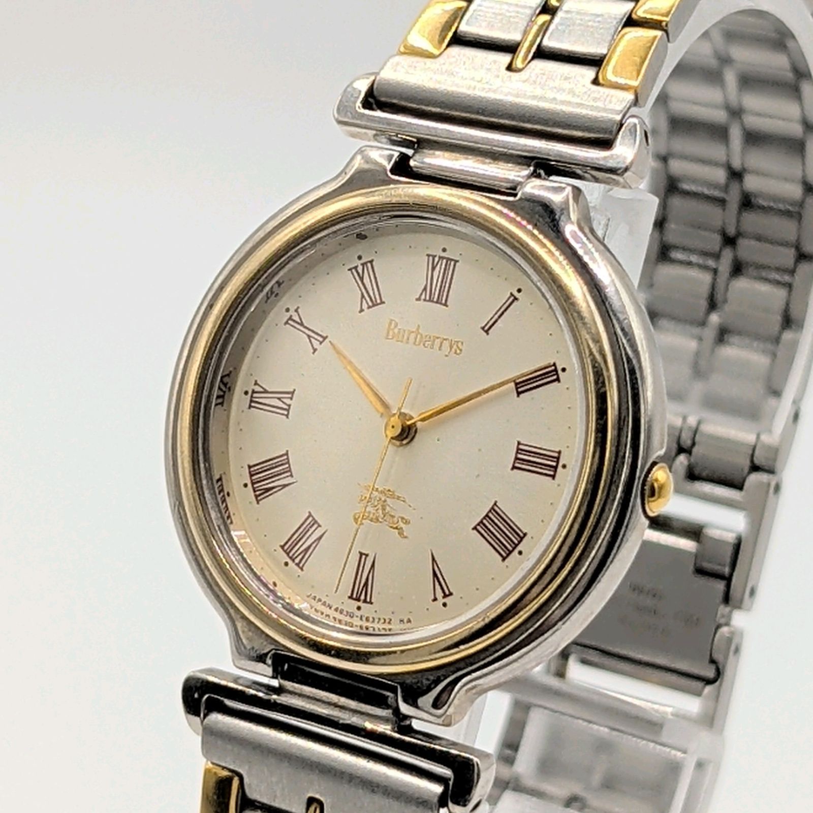 Burberrys 4630-E62283 Watch QZ Ladies Diver's Round Gold Silver