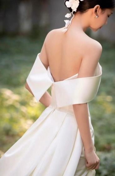  オフショルダー ウェディングドレス 袖フリル マーメイド ロング その他 文房具 事務用品