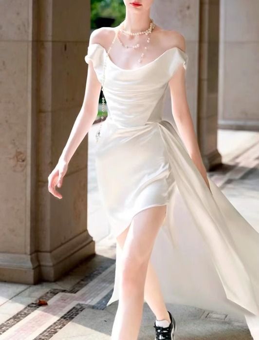 オフショルダー ウェディングドレス ミニ丈 ドレープ 韓国