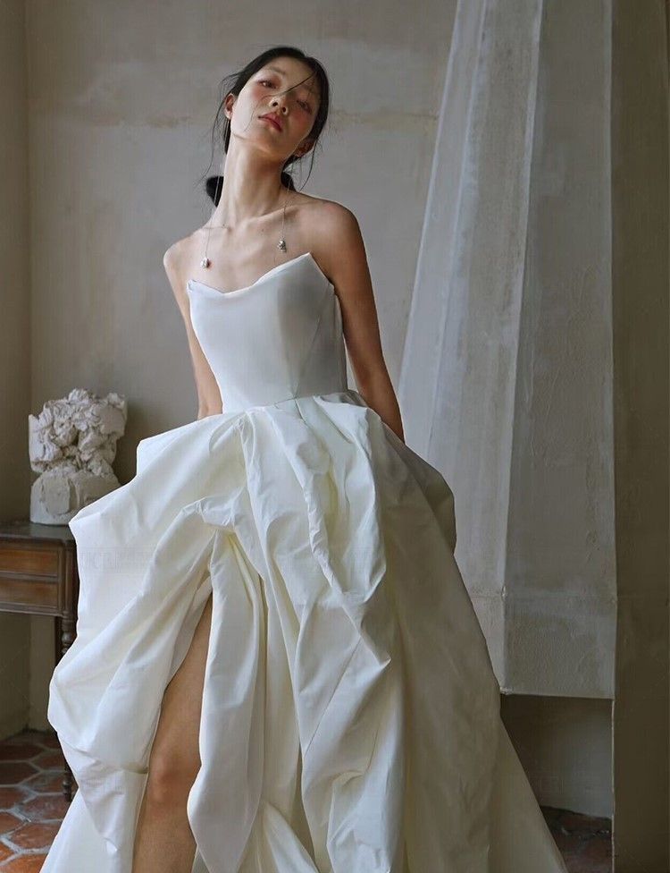 オフショルダースリットウェディングドレス結婚式