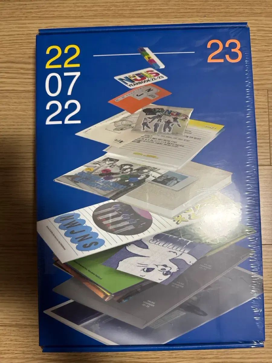 NewJeans ニュージーンズ ニュジ 22 23 YEARBOOK