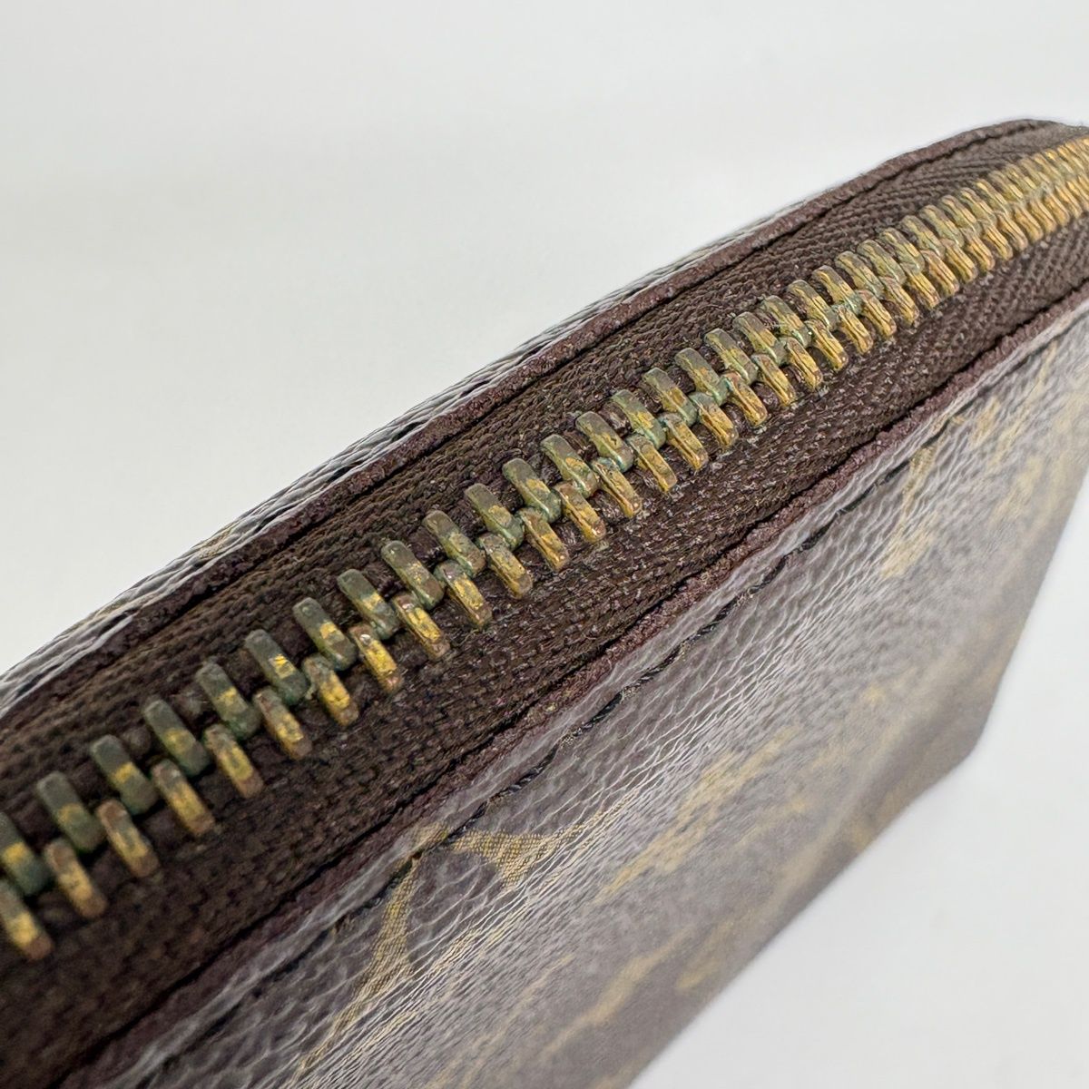 ルイ・ヴィトン Louis Vuitton トゥルース ドゥミロンド 化粧ポーチ 