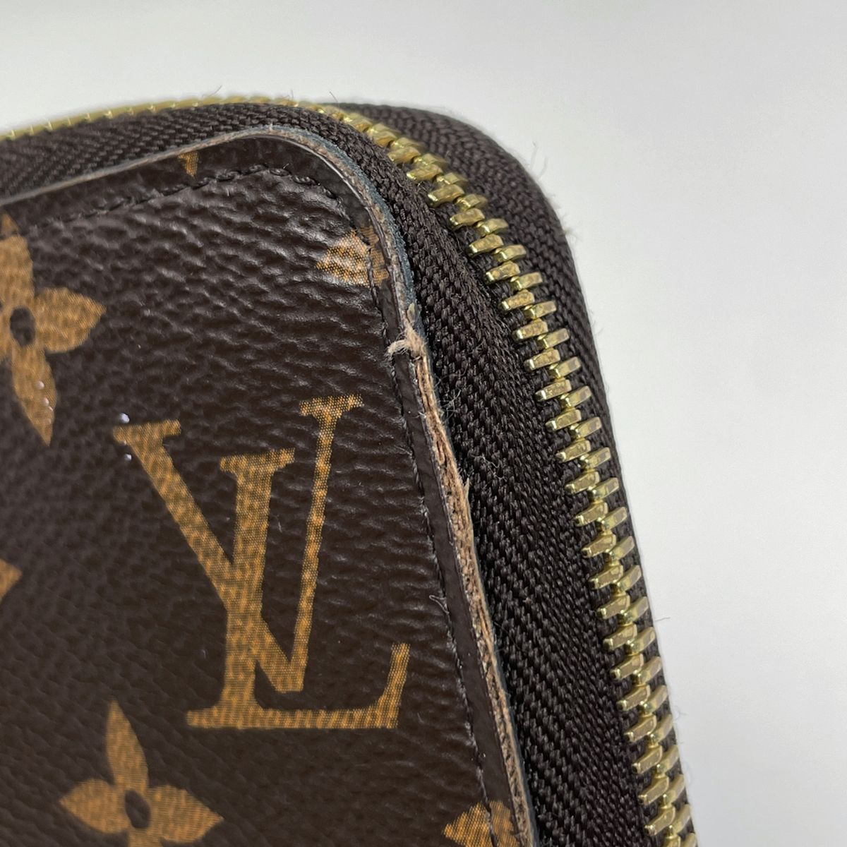 ルイ・ヴィトン Louis Vuitton ジッピー ウォレット ラウンドジップ 長 