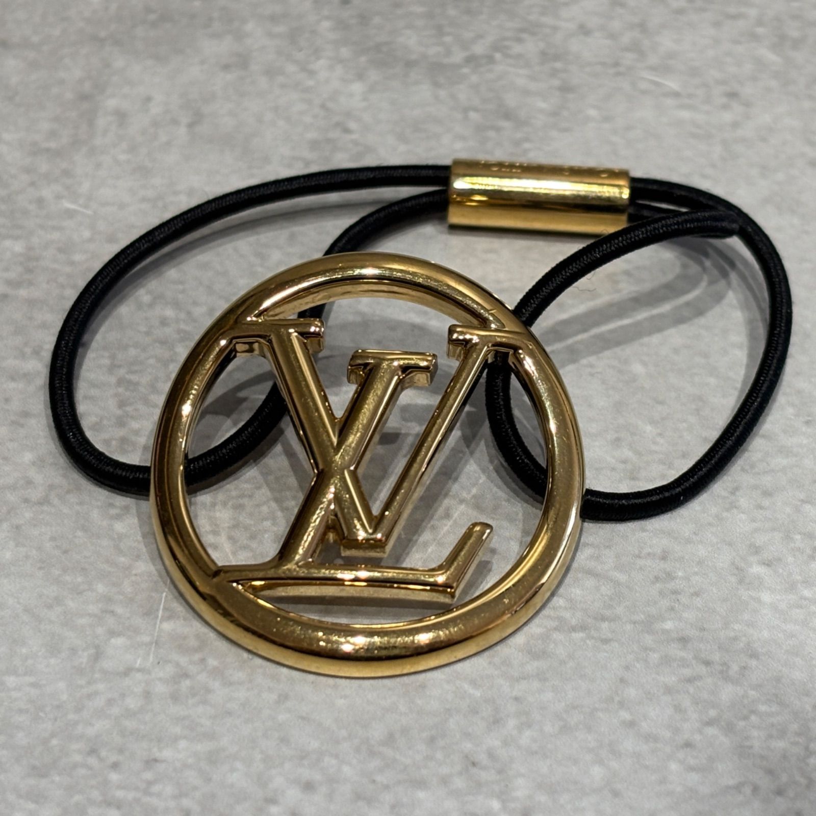 ルイヴィトン　ヘアゴム　ブレス LOUIS VUITTON ルイヴィトン ヘアゴム ヘアアクセサリー LVサークル