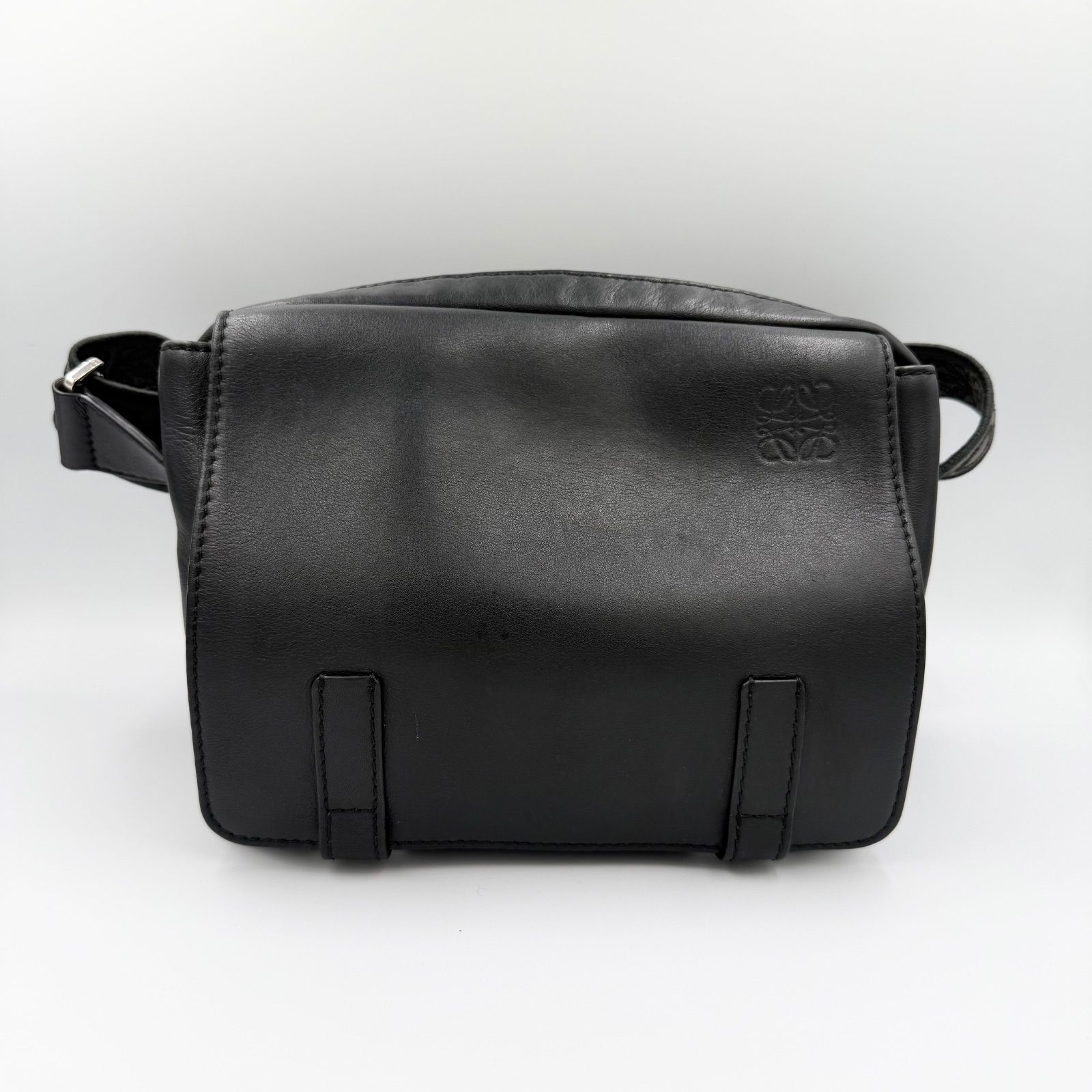 ロエベ ミリタリー メッセンジャー バッグ XS メンズ LOEWE - メルカリ