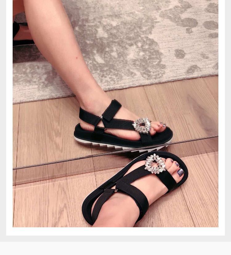 キラキラカジュアルビジューサンダル夏おしゃれ