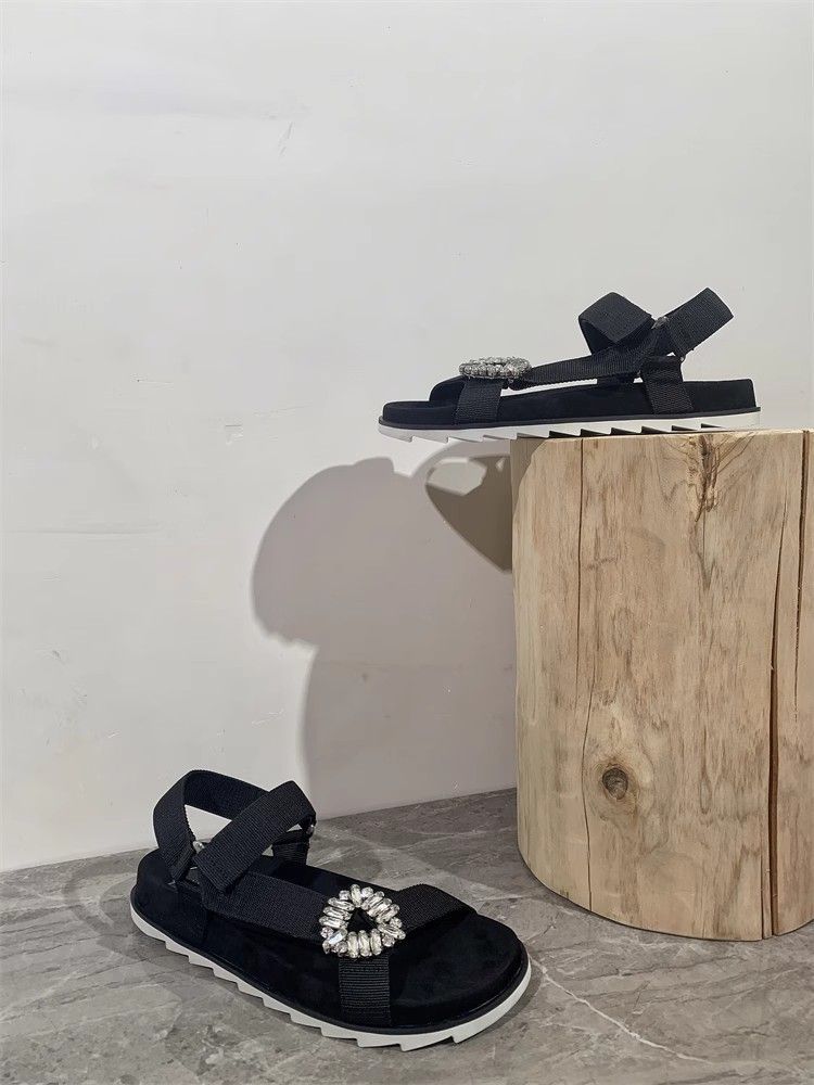 キラキラカジュアルビジューサンダル夏おしゃれ