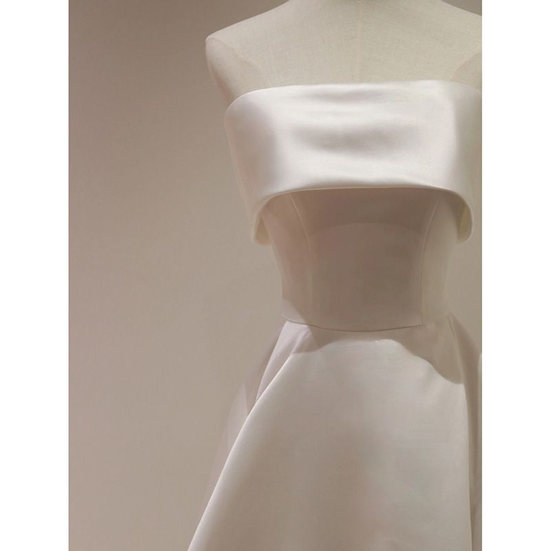 サテン チューブトップ ウェディングドレス エレガント