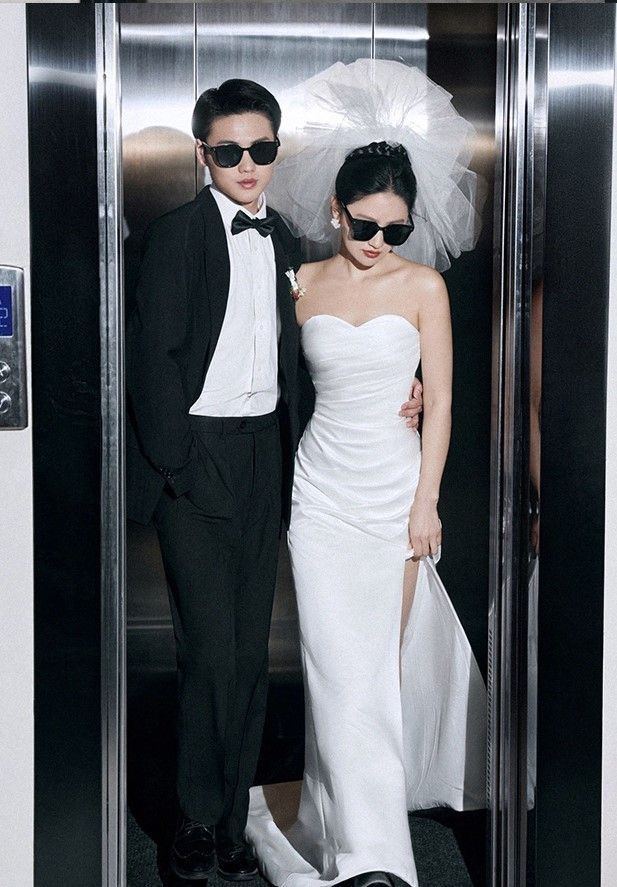 サテンマーメイドウェディングドレスエレガント