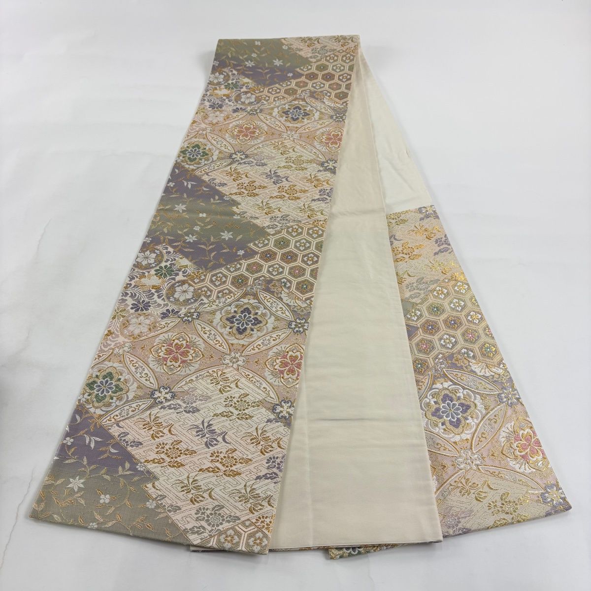 袋帯 秀品 誕楽 七宝華文 草花 金銀糸 唐織 ベージュ 六通 正絹 【中古