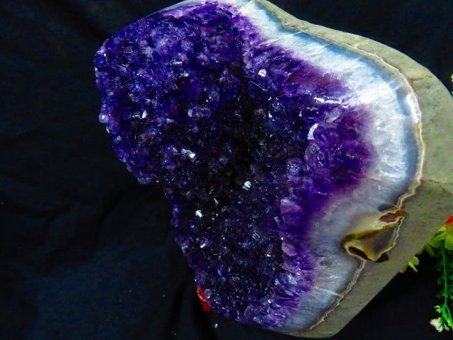 ウルグアイ産☆ 天然水晶☆絶品超濃い濃い超美しい☆アメジスト
