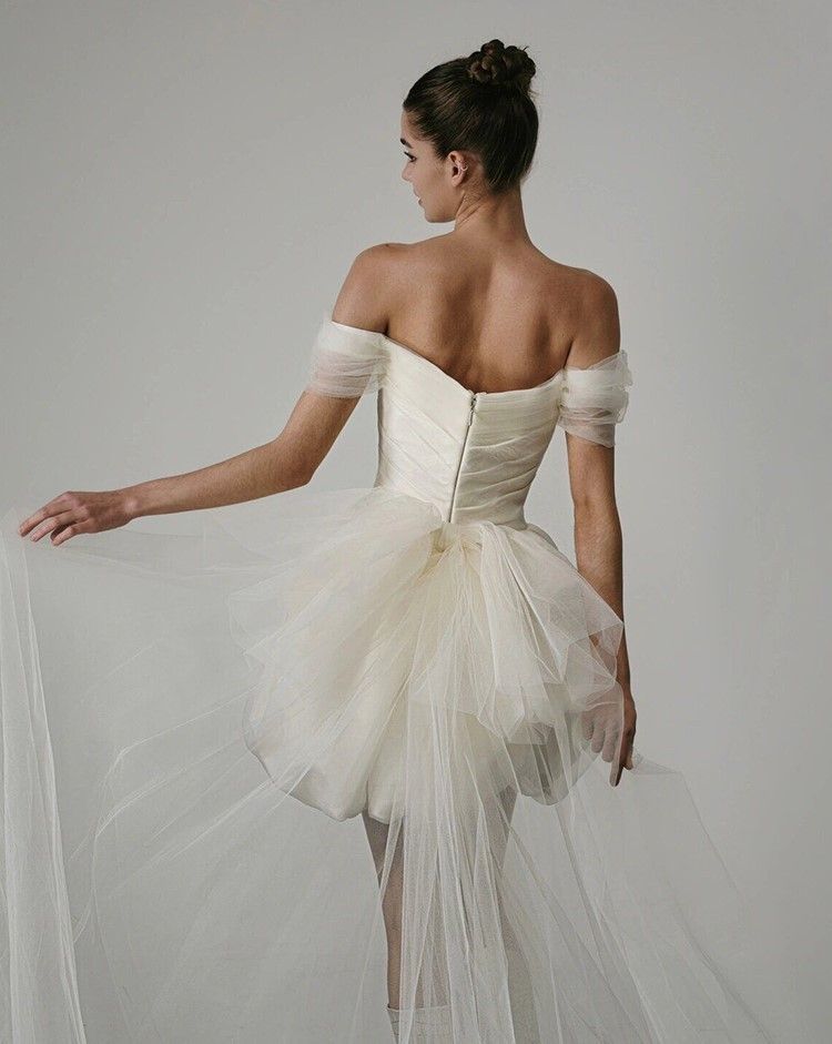 オフショルダー サテン