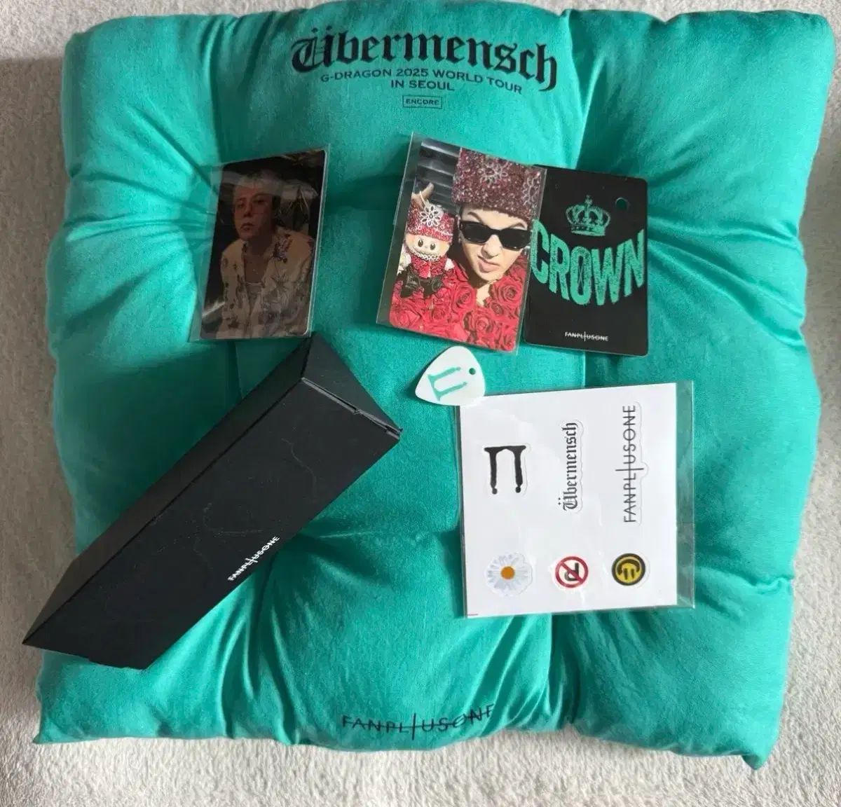 G DRAGON ジードラゴン 팸ジョーン コンサート クッション メガネ トレカ まとめ