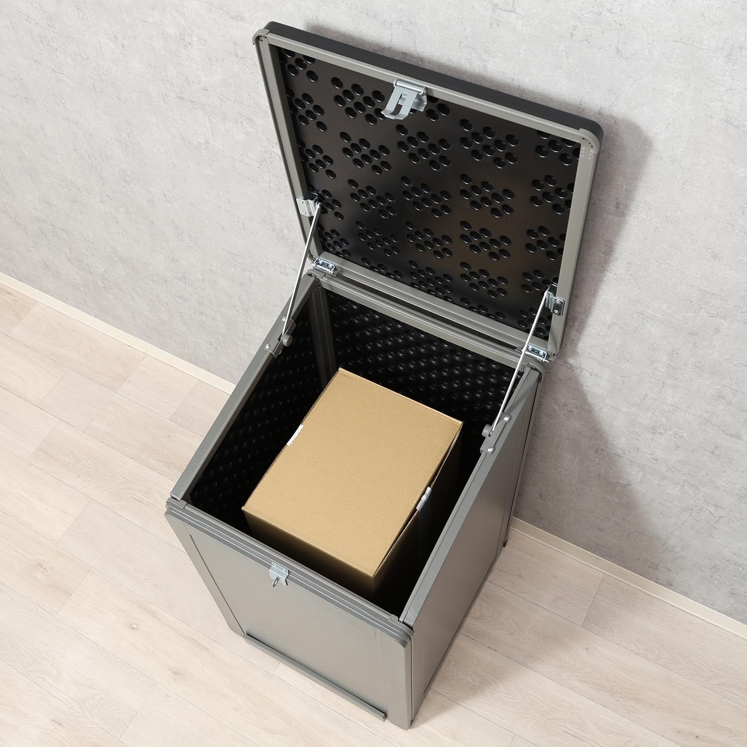  不二貿易 物置 収納庫 宅配 収納ボックス 組立商品 150 L 幅51.5×奥行55.5×高さ84.5 cm ブラック グレー 鍵穴つき 50618 事務用アクセサリー アドレス帳 その他 文房具 事務用品