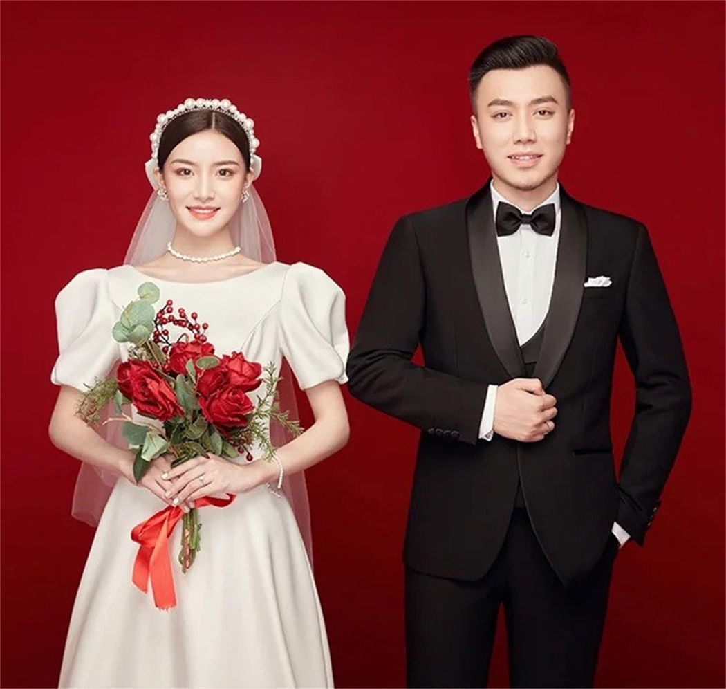  サテン半袖ウェディングドレスエレガント その他 文房具 事務用品