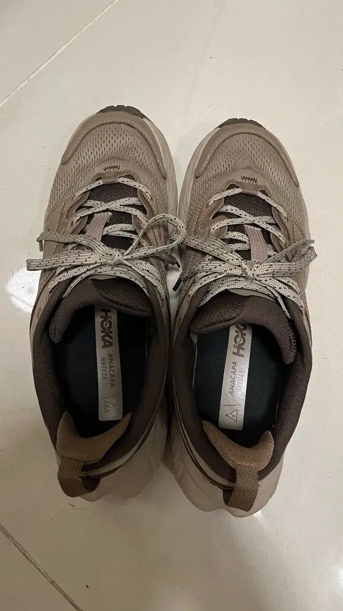 HOKA ONE ONE ホカオネオネ スニーカー