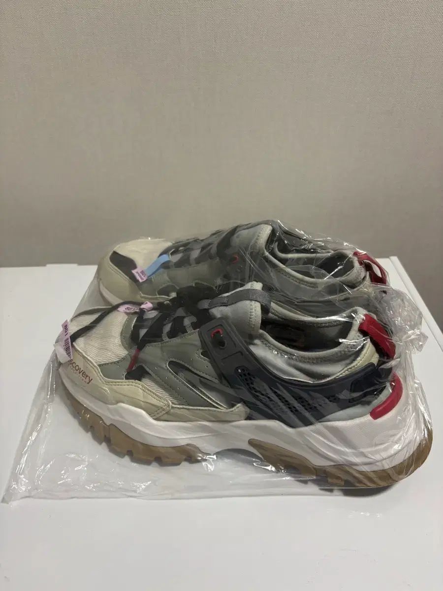 トレッキングシューズ 275