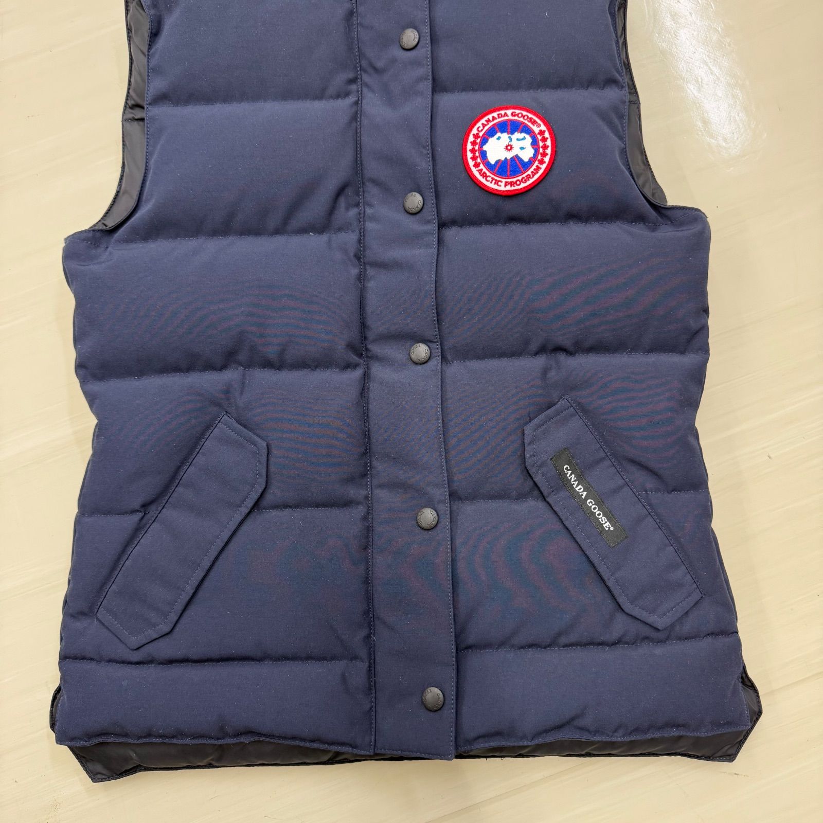 カナダグース　ダウンベスト　Sサイズ　ネイビー s)【良品】CANADA GOOSE カナダグース ダウンベスト Sサイズ ネイビー