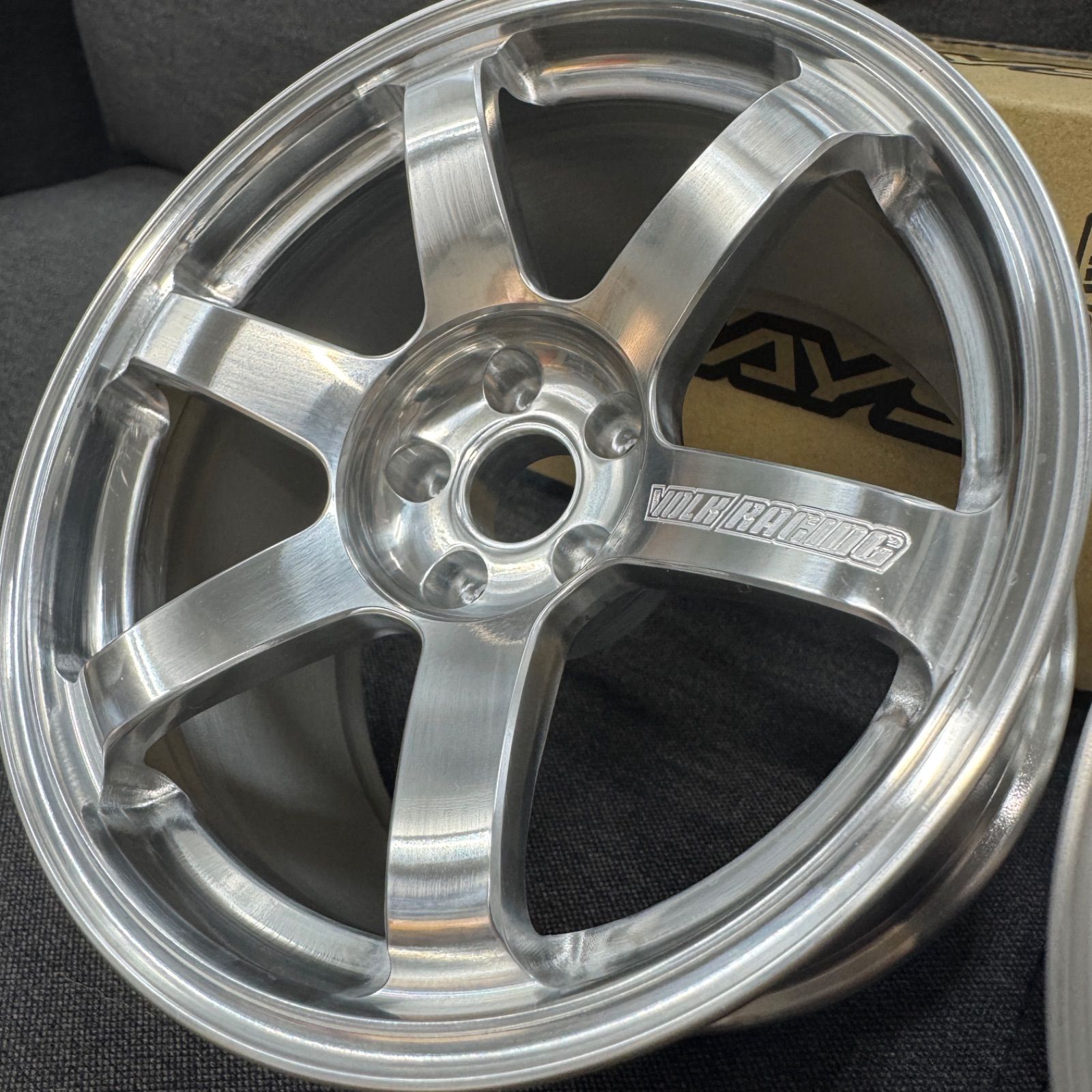RAYS VOLKRACING 1/4 ミニチュア TE37SAGA RAYS OFFICIAL VOLK RACING TE37SAGA SP 1/4 SCALE BRUSHED – RAYS