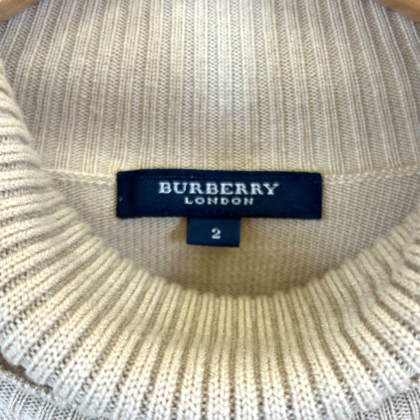 美品✨BURBERRY LONDON ジップアップニット ホースロゴ ベージュ 美品 BURBERRY LONDON バーバリーロンドン ジップアップニット