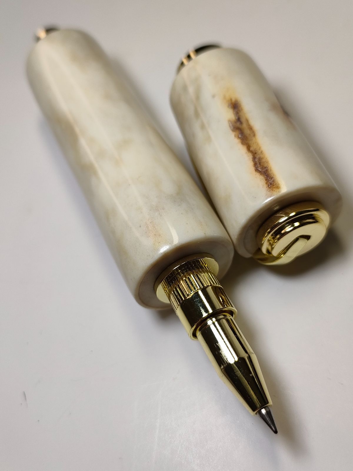 鹿の角】グラデュエイトローラーボールペン（超極太） - メルカリ